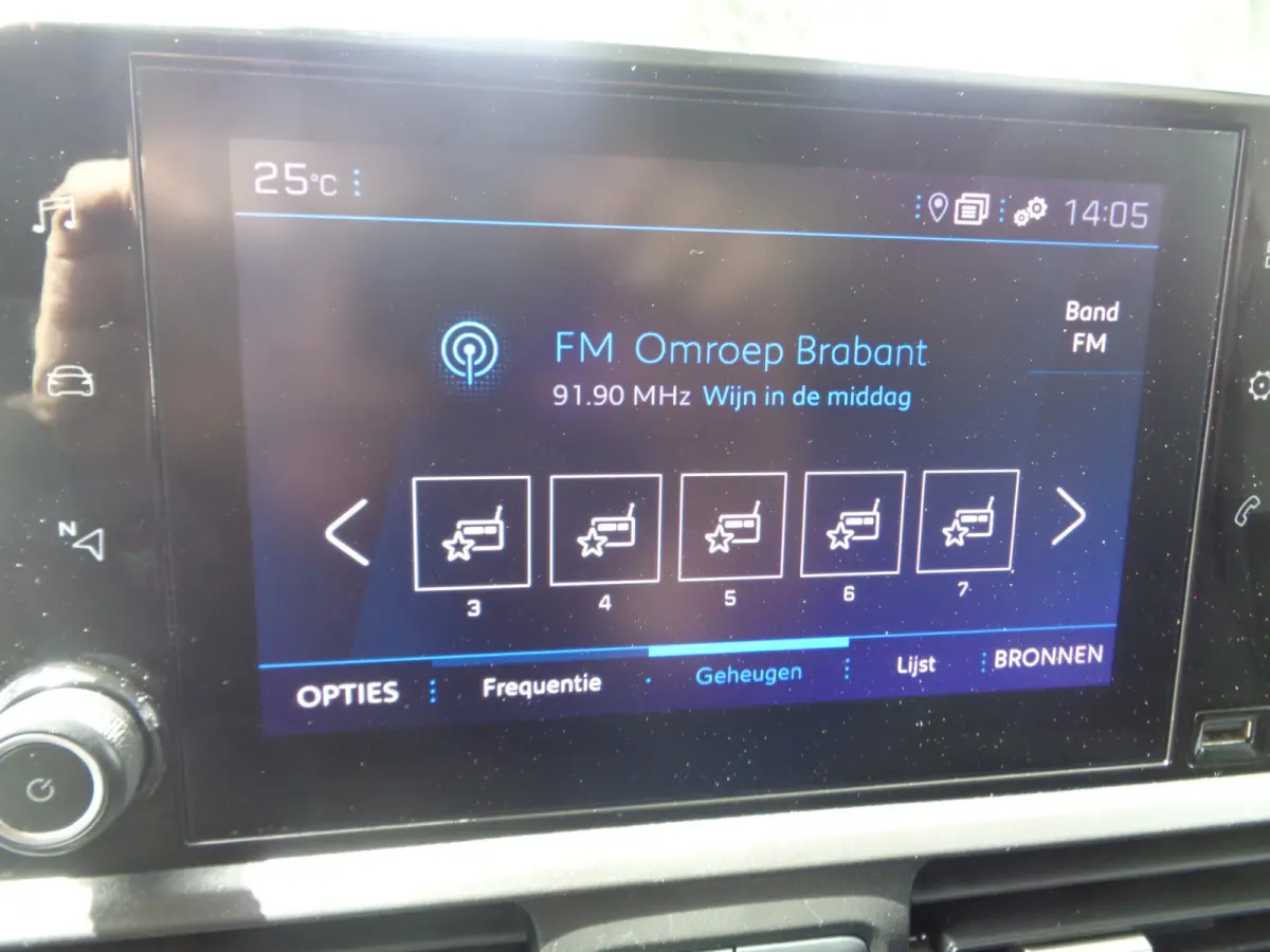 1.2 PureTech Premium Airco, navigatie, PDC, Carplay/android auto