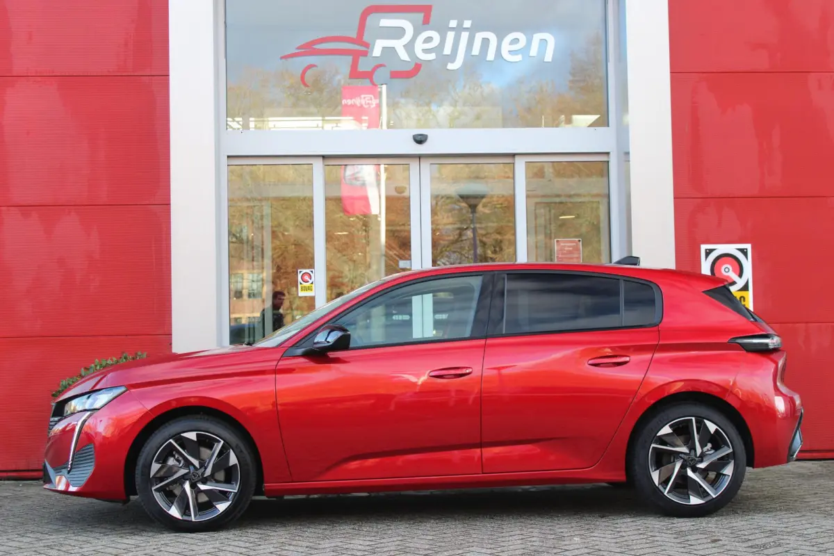 1.2 Hybrid 145PK AUTOMAAT ALLURE | AGR STOEL | STOEL EN STUUR VEWARMING | KEYLESS ENTRY/START | DRAADLOZE APPLE CARPLAY/ANDROID AUTO | NAVIGATIE | CLIMATE CONTROL | LICHTMETALEN VELGEN 17" |