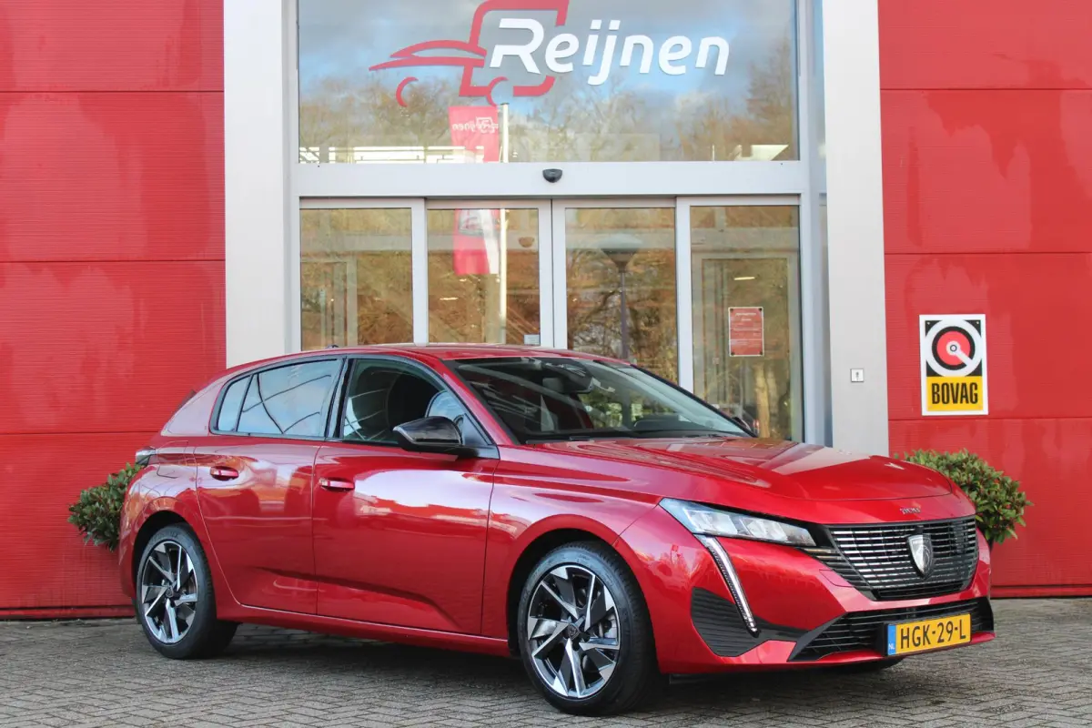 1.2 Hybrid 145PK AUTOMAAT ALLURE | AGR STOEL | STOEL EN STUUR VEWARMING | KEYLESS ENTRY/START | DRAADLOZE APPLE CARPLAY/ANDROID AUTO | NAVIGATIE | CLIMATE CONTROL | LICHTMETALEN VELGEN 17" |