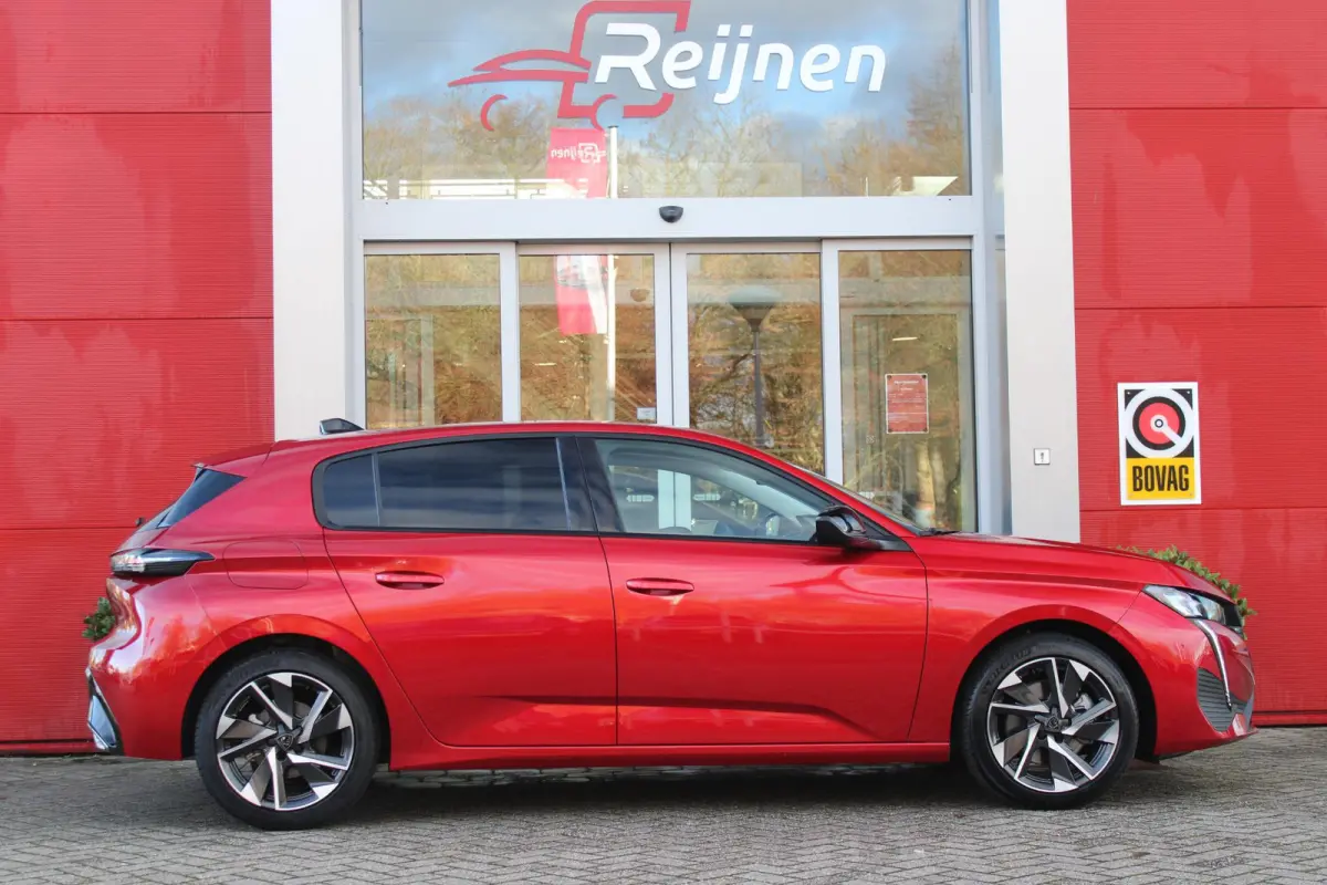 1.2 Hybrid 145PK AUTOMAAT ALLURE | AGR STOEL | STOEL EN STUUR VEWARMING | KEYLESS ENTRY/START | DRAADLOZE APPLE CARPLAY/ANDROID AUTO | NAVIGATIE | CLIMATE CONTROL | LICHTMETALEN VELGEN 17" |