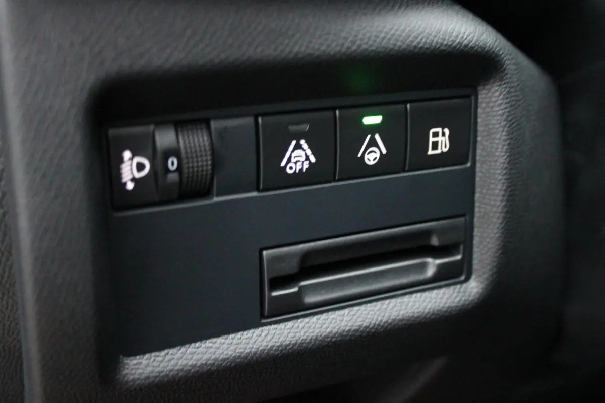 1.6 225PK Plug-in Hybrid FEEL | NAVIGATIE | ACHTERUITRIJ CAMERA | DODEHOEKDETECTIE | APPLE CARPLAY/ANDROID AUTO |  CLIMATE CONTROL | DAB RADIO | ADAPTIVE CRUISE CONTROL | VERSTELBARE ACHTERS
