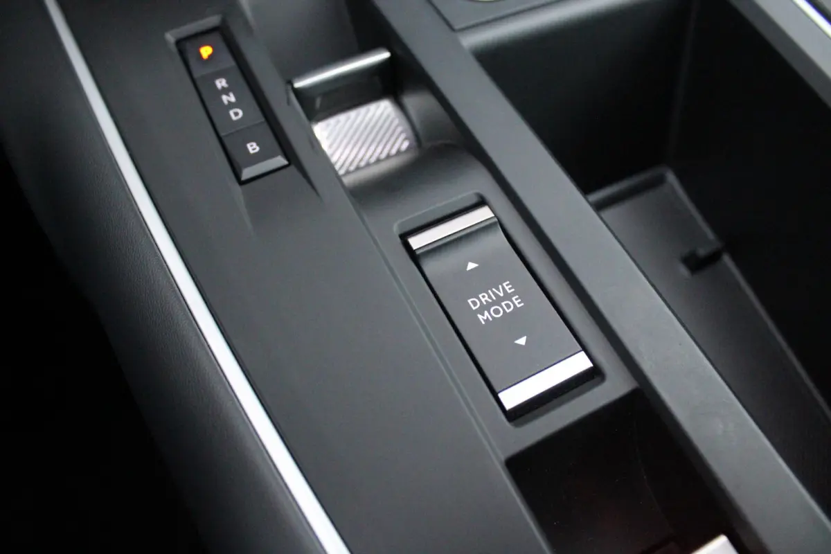 1.6 225PK Plug-in Hybrid FEEL | NAVIGATIE | ACHTERUITRIJ CAMERA | DODEHOEKDETECTIE | APPLE CARPLAY/ANDROID AUTO |  CLIMATE CONTROL | DAB RADIO | ADAPTIVE CRUISE CONTROL | VERSTELBARE ACHTERS