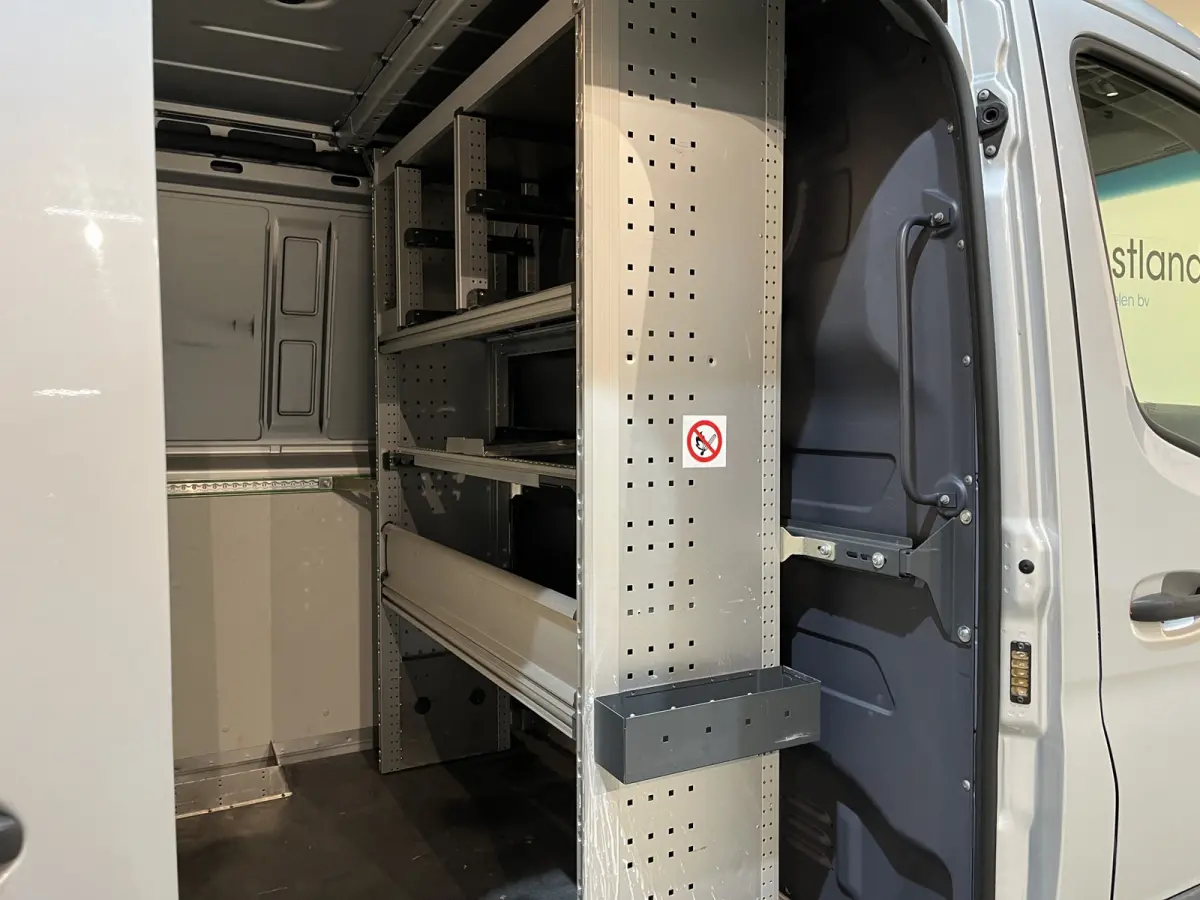 314 CDI L1H1 Automaat / Servicebus / Bott Inrichting / Euro 6 / Airco / CarPlay / Cruise Control Adap. / Camera / Navigatie / LED