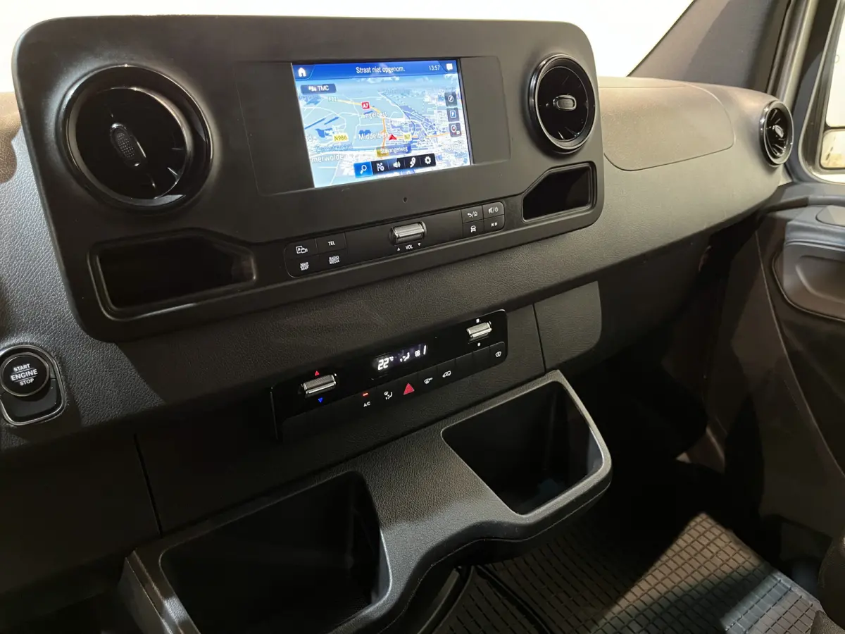 314 CDI L1H1 Automaat / Servicebus / Bott Inrichting / Euro 6 / Airco / CarPlay / Cruise Control Adap. / Camera / Navigatie / LED