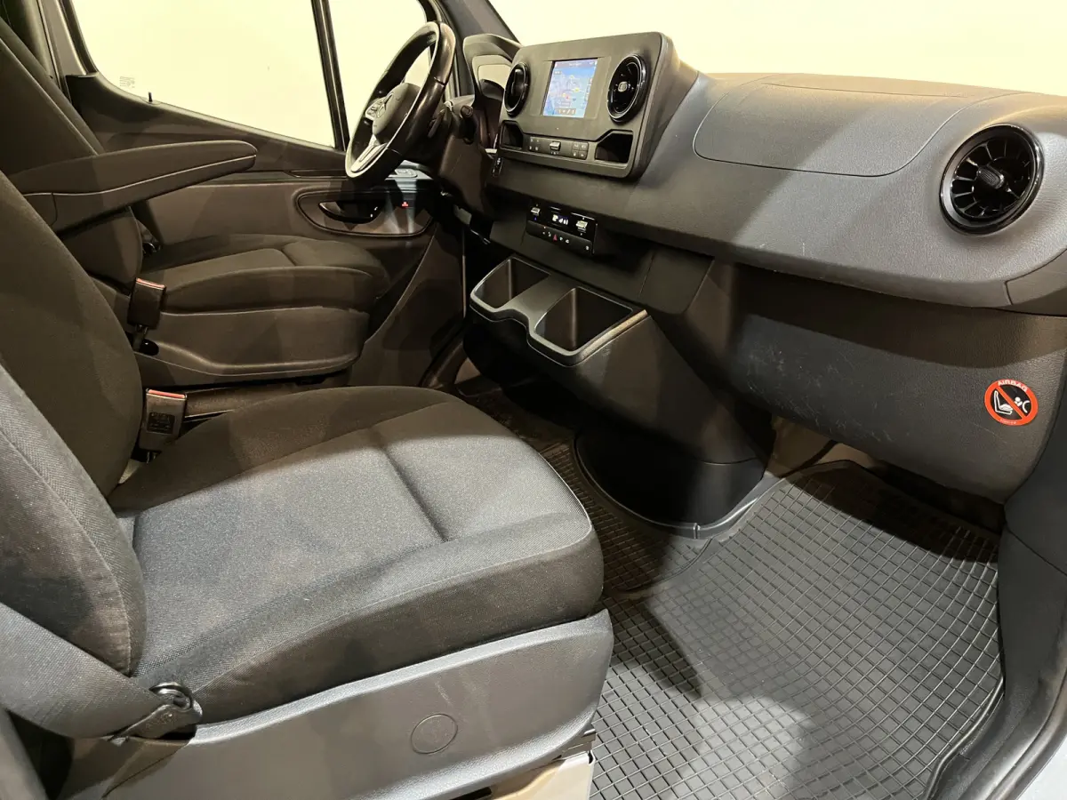 314 CDI L1H1 Automaat / Servicebus / Bott Inrichting / Euro 6 / Airco / CarPlay / Cruise Control Adap. / Camera / Navigatie / LED