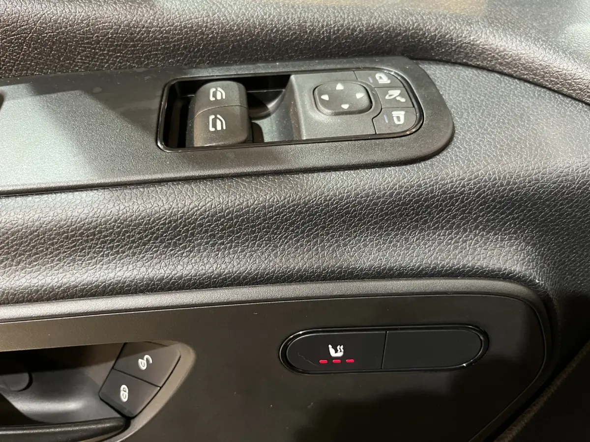 314 CDI L1H1 Automaat / Servicebus / Bott Inrichting / Euro 6 / Airco / CarPlay / Cruise Control Adap. / Camera / Navigatie / LED