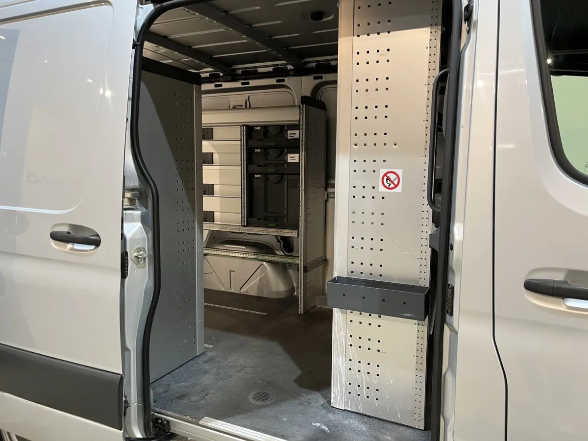 314 CDI L1H1 Automaat / Servicebus / Bott Inrichting / Euro 6 / Airco / CarPlay / Cruise Control Adap. / Camera / Navigatie / LED