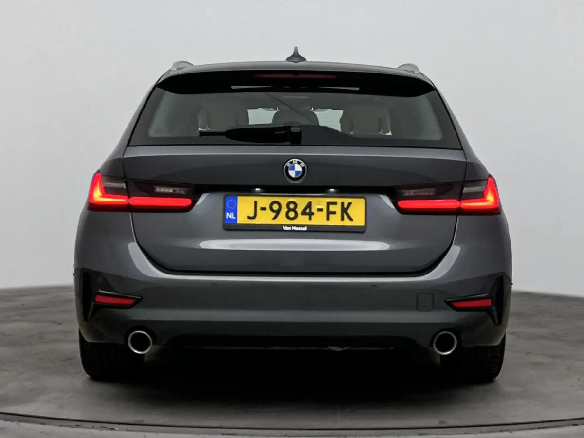 320i Executive Edition | PANO | ACC | Stoelverwarming | Ambiance sfeerverlichting | Keyless | Virtual Cockpit | Climate control  |