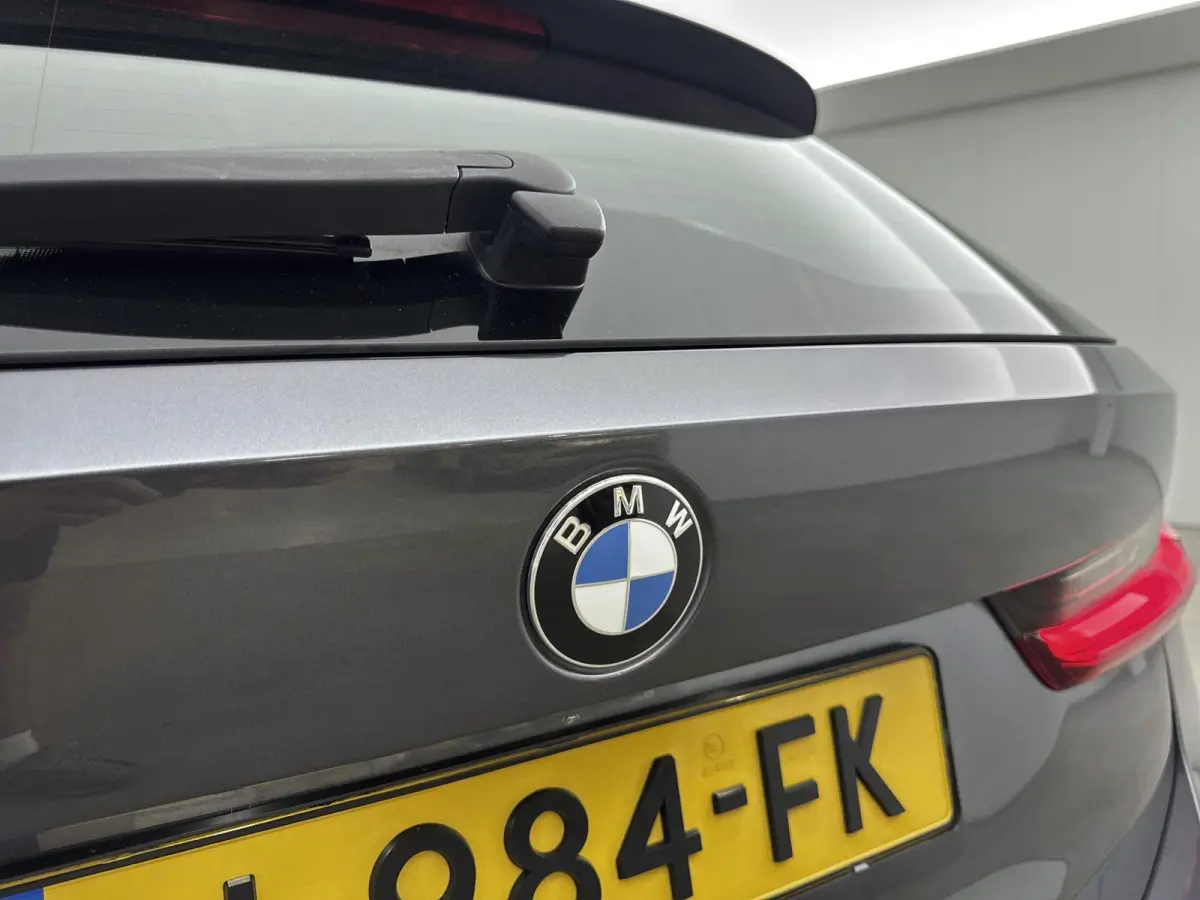 320i Executive Edition | PANO | ACC | Stoelverwarming | Ambiance sfeerverlichting | Keyless | Virtual Cockpit | Climate control  |