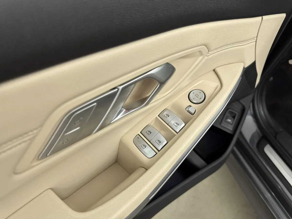 320i Executive Edition | PANO | ACC | Stoelverwarming | Ambiance sfeerverlichting | Keyless | Virtual Cockpit | Climate control  |