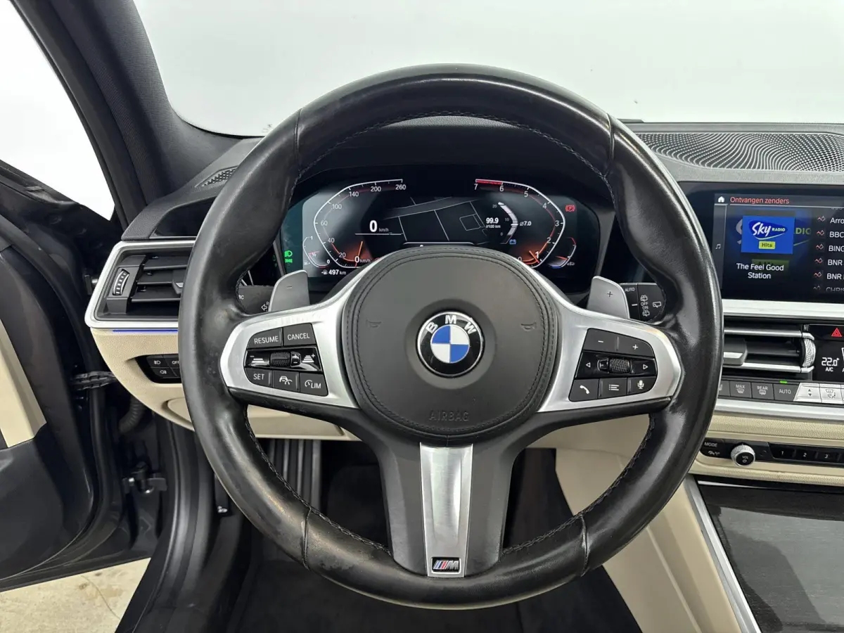 320i Executive Edition | PANO | ACC | Stoelverwarming | Ambiance sfeerverlichting | Keyless | Virtual Cockpit | Climate control  |