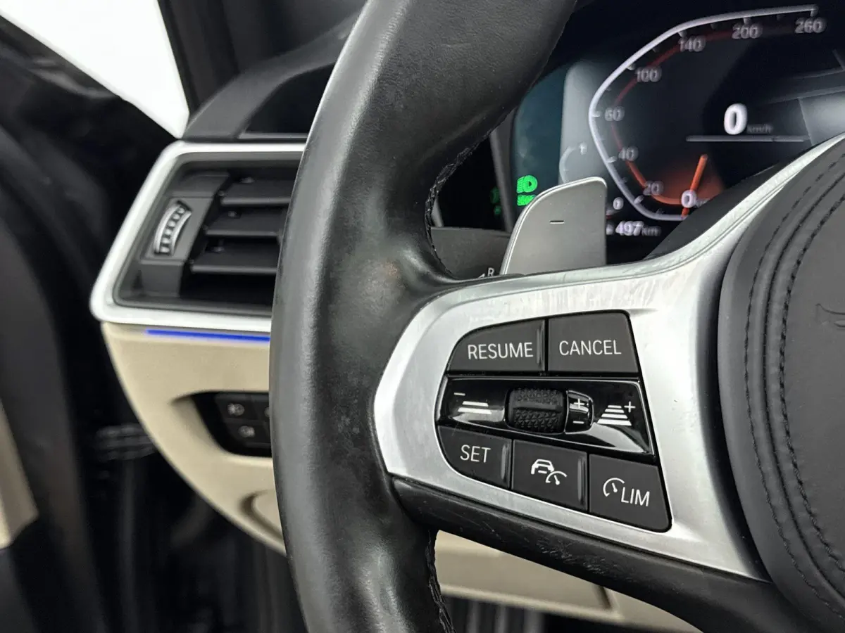 320i Executive Edition | PANO | ACC | Stoelverwarming | Ambiance sfeerverlichting | Keyless | Virtual Cockpit | Climate control  |