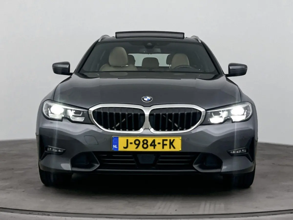 320i Executive Edition | PANO | ACC | Stoelverwarming | Ambiance sfeerverlichting | Keyless | Virtual Cockpit | Climate control  |