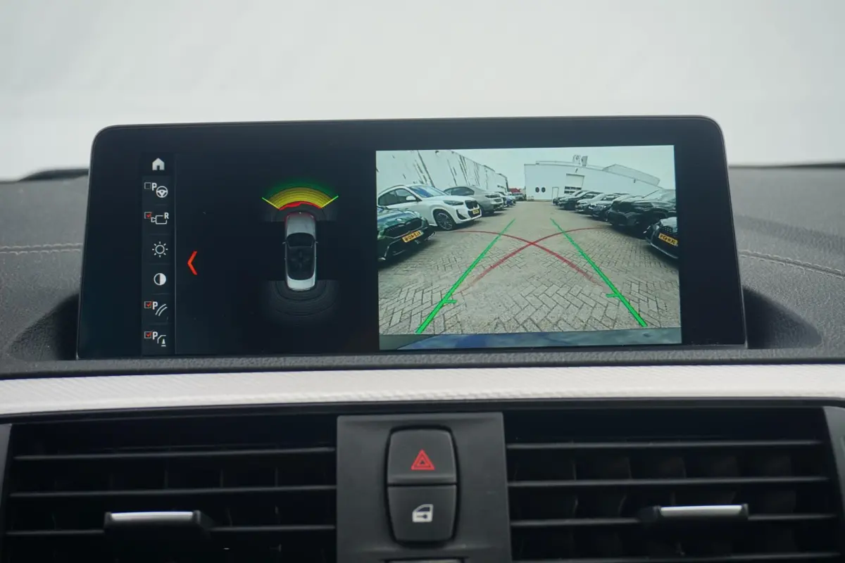 230i M Sportpakket | Harman Kardon | Stuur- & stoelverwarming | Active Cruise Control