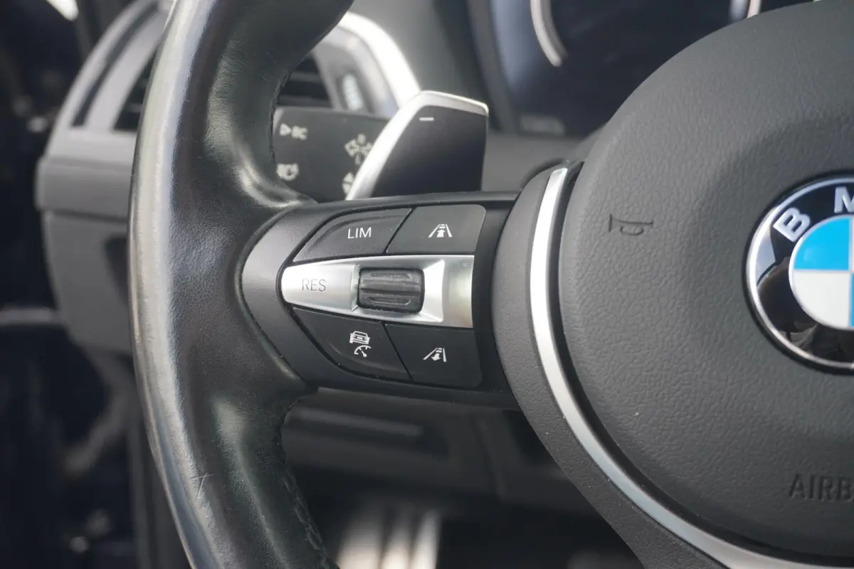 230i M Sportpakket | Harman Kardon | Stuur- & stoelverwarming | Active Cruise Control