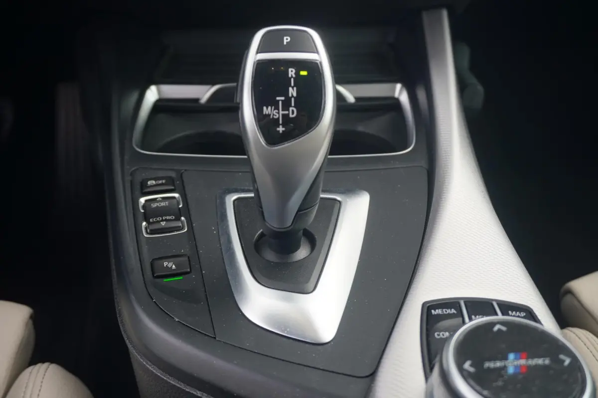230i M Sportpakket | Harman Kardon | Stuur- & stoelverwarming | Active Cruise Control