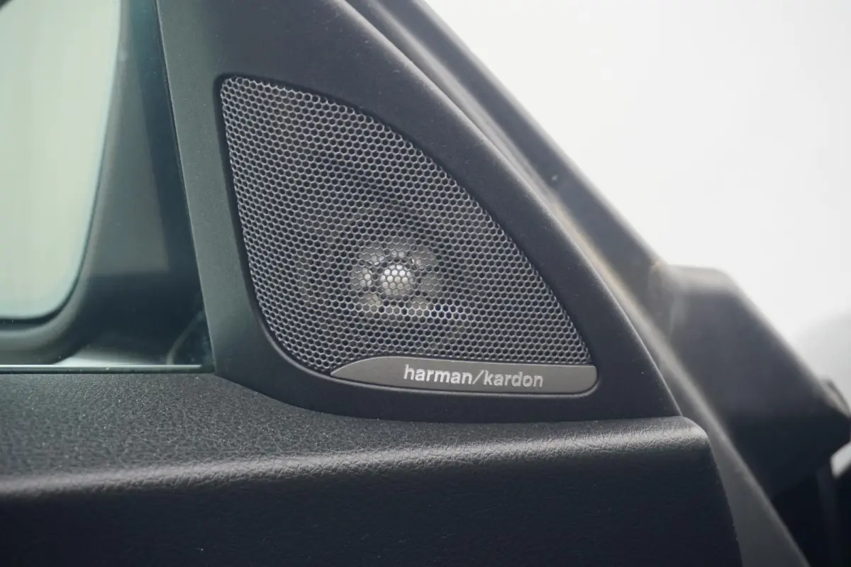 230i M Sportpakket | Harman Kardon | Stuur- & stoelverwarming | Active Cruise Control