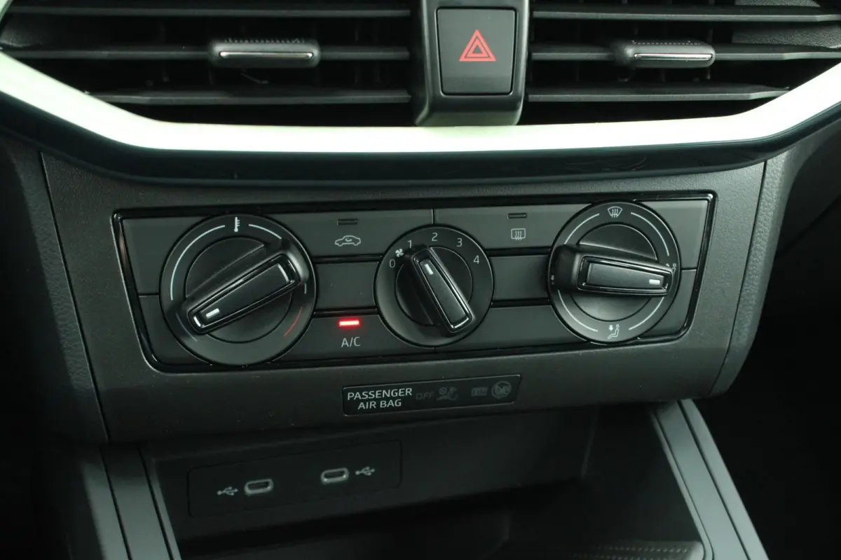 1.0 EcoTSI 95pk Style | Airco | Parkeersensoren