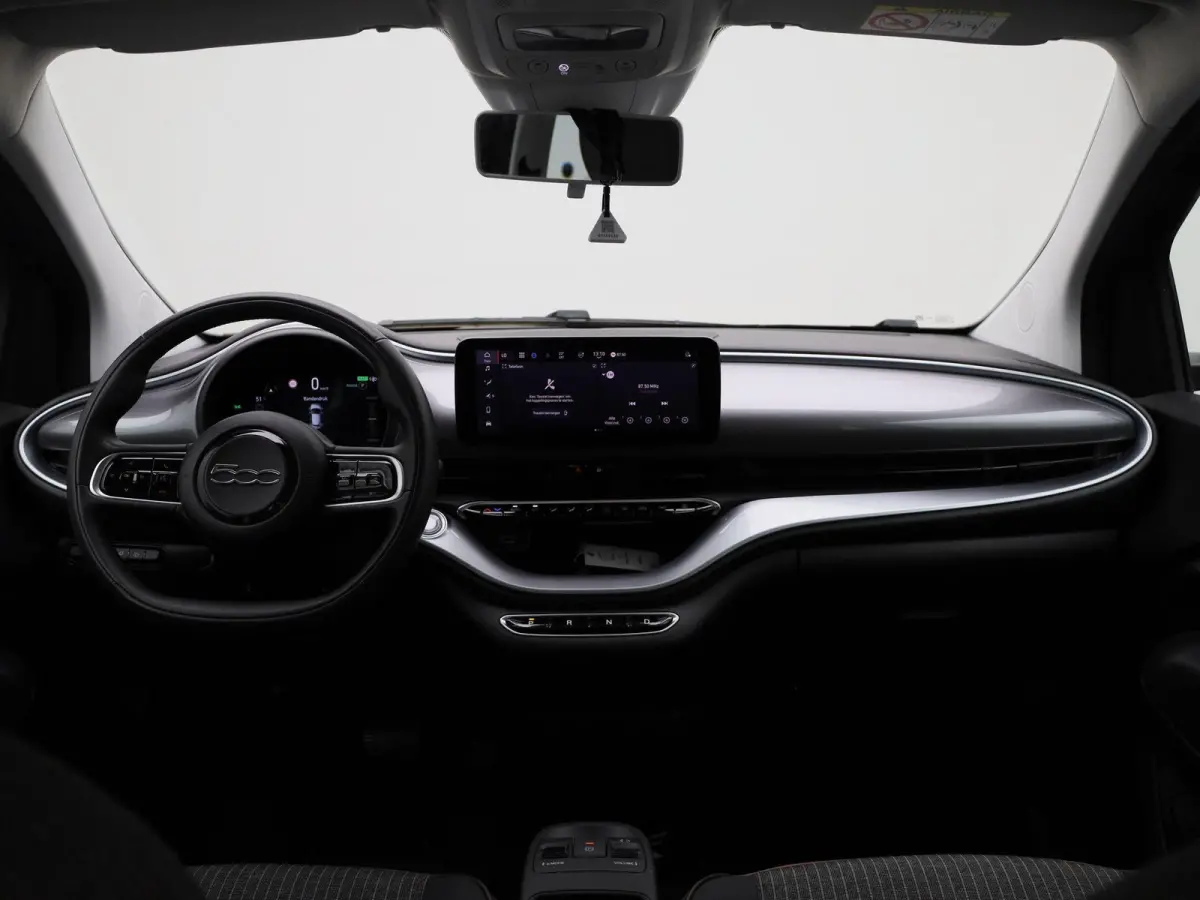 3+1 Passion 42 kWh Fiat 500 3+1 Passion | Cruise Control | Climate Control | Keyless | Apple Carplay/Android Auto |