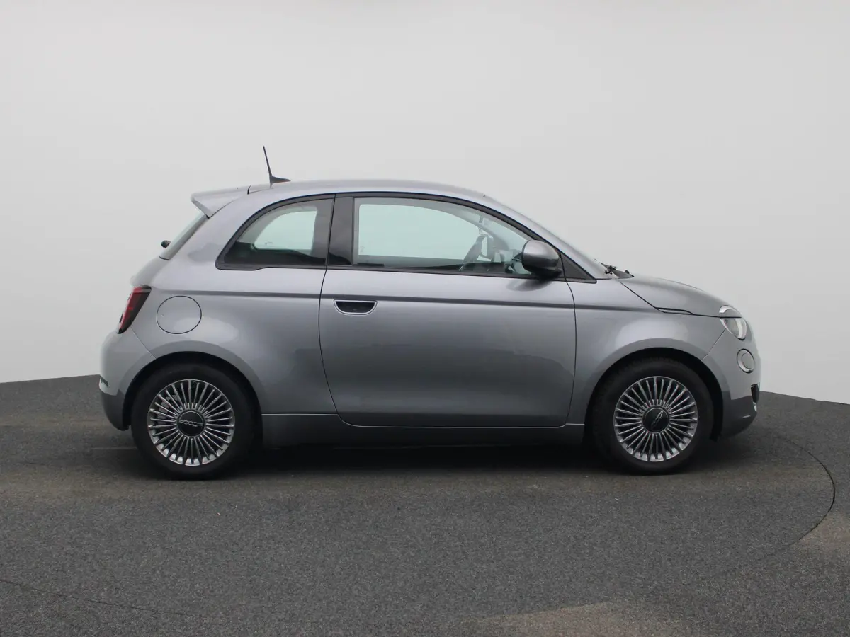 3+1 Passion 42 kWh Fiat 500 3+1 Passion | Cruise Control | Climate Control | Keyless | Apple Carplay/Android Auto |
