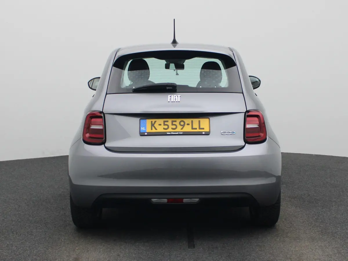 3+1 Passion 42 kWh Fiat 500 3+1 Passion | Cruise Control | Climate Control | Keyless | Apple Carplay/Android Auto |