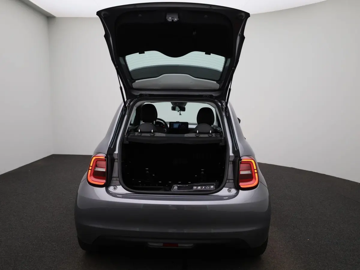 3+1 Passion 42 kWh Fiat 500 3+1 Passion | Cruise Control | Climate Control | Keyless | Apple Carplay/Android Auto |