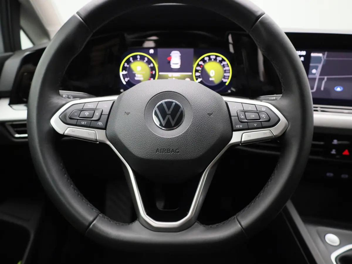 1.5 TSI Life Business | ACC | Stoelverwarming + Stuurverwarming | Keyless | Ambiance sfeerverlichting | Climate Control | Apple Carplay/Android Auto |