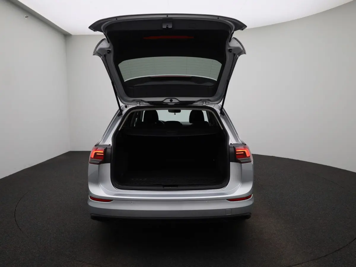 1.5 TSI Life Business | ACC | Stoelverwarming + Stuurverwarming | Keyless | Ambiance sfeerverlichting | Climate Control | Apple Carplay/Android Auto |