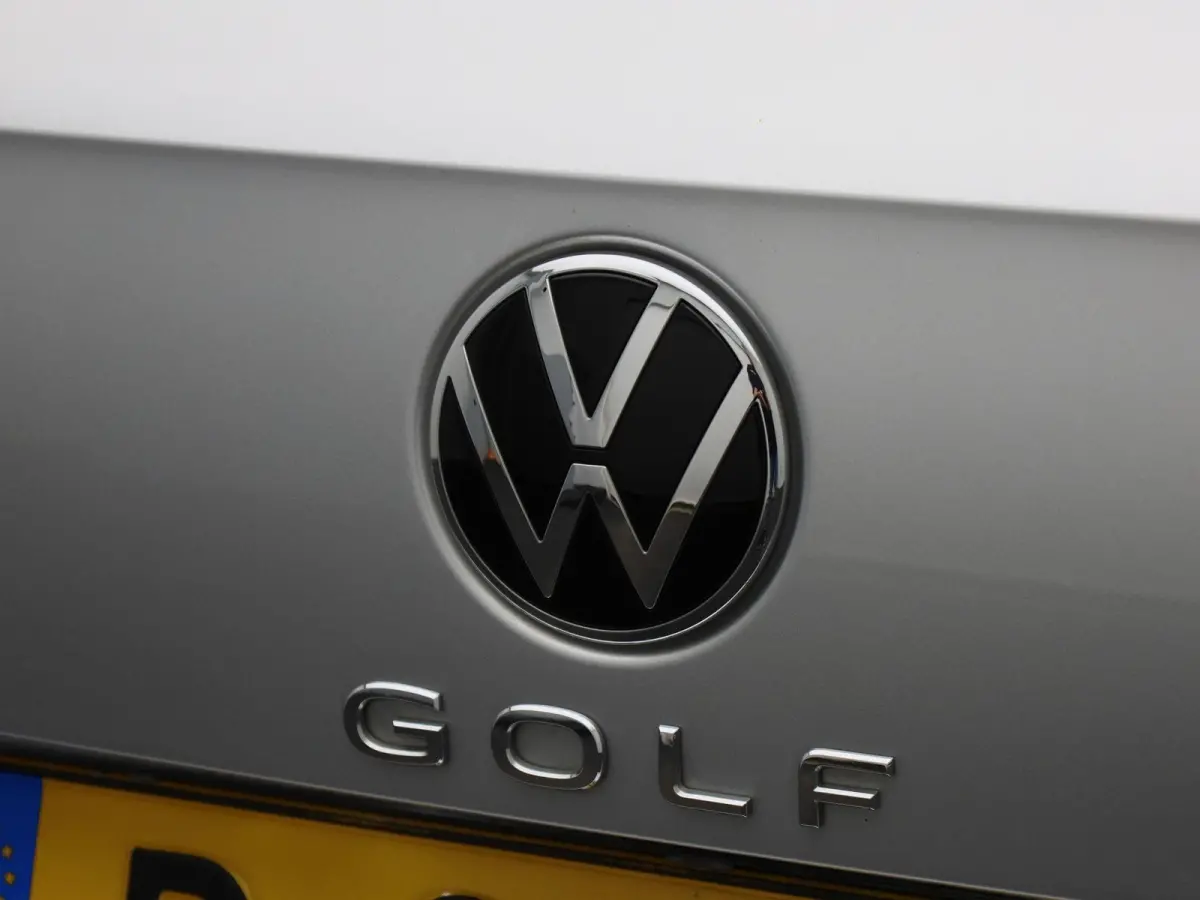 1.5 TSI Life Business | ACC | Stoelverwarming + Stuurverwarming | Keyless | Ambiance sfeerverlichting | Climate Control | Apple Carplay/Android Auto |