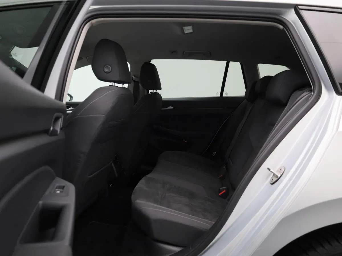 1.5 TSI Life Business | ACC | Stoelverwarming + Stuurverwarming | Keyless | Ambiance sfeerverlichting | Climate Control | Apple Carplay/Android Auto |