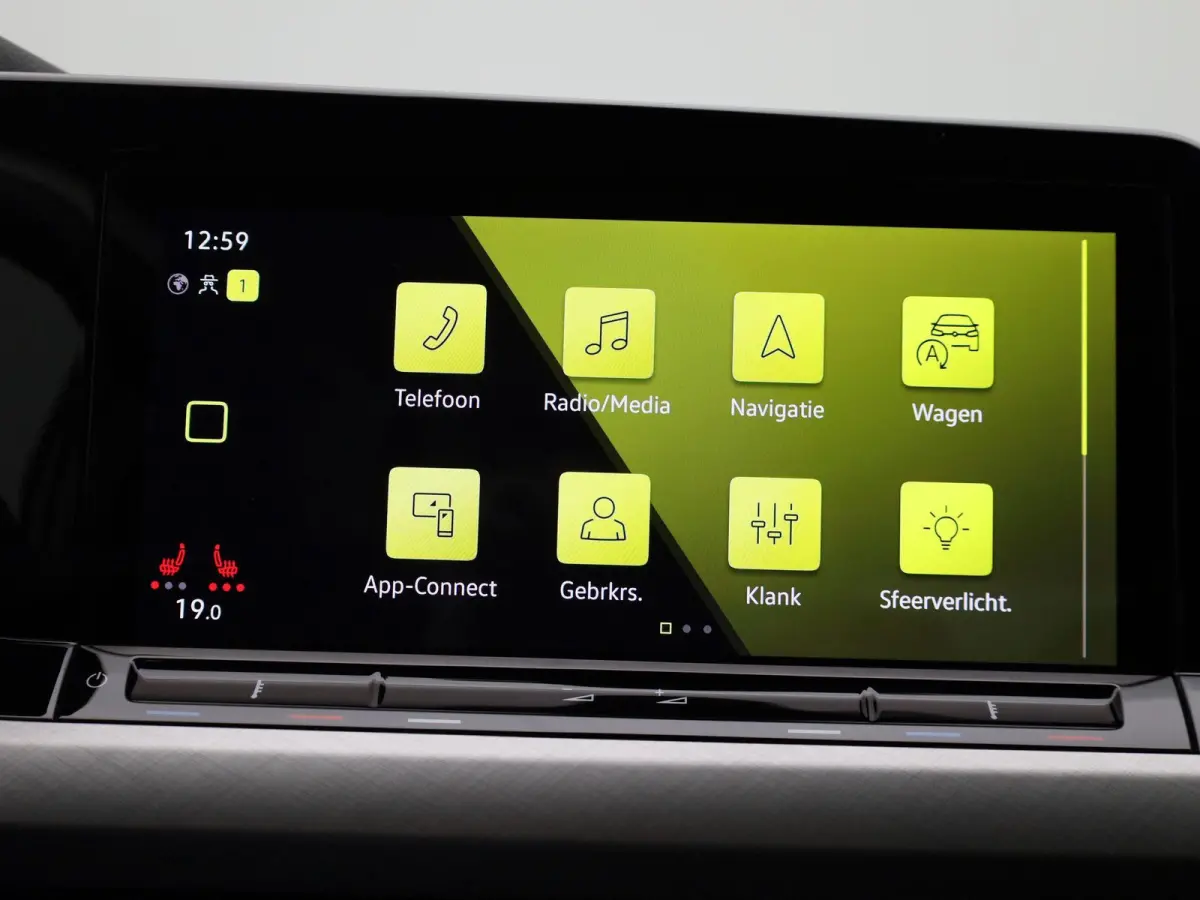 1.5 TSI Life Business | ACC | Stoelverwarming + Stuurverwarming | Keyless | Ambiance sfeerverlichting | Climate Control | Apple Carplay/Android Auto |