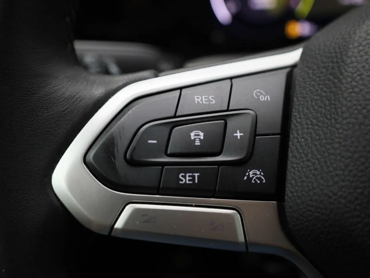1.5 TSI Life Business | ACC | Stoelverwarming + Stuurverwarming | Keyless | Ambiance sfeerverlichting | Climate Control | Apple Carplay/Android Auto |