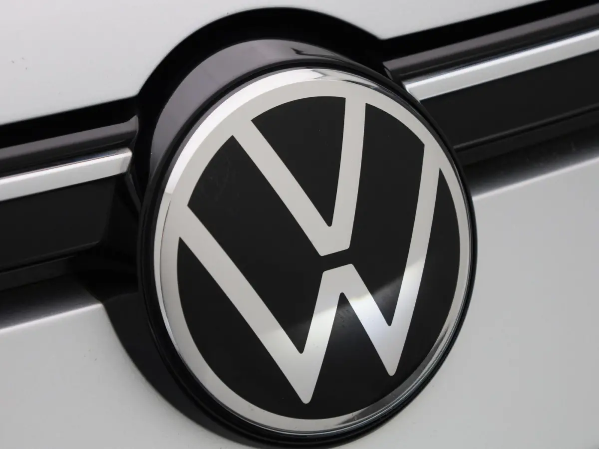1.5 TSI Life Business | ACC | Stoelverwarming + Stuurverwarming | Keyless | Ambiance sfeerverlichting | Climate Control | Apple Carplay/Android Auto |