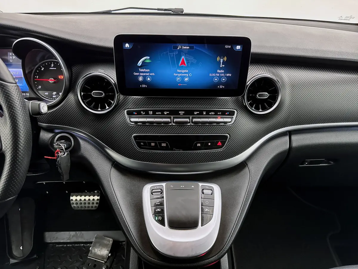 300d Lang Avantgarde Edition AMG line Rolstoelauto Marge (BTW & BPM vrij) Rolstoellift Burmester audio Navigatie Camera Rolstoel