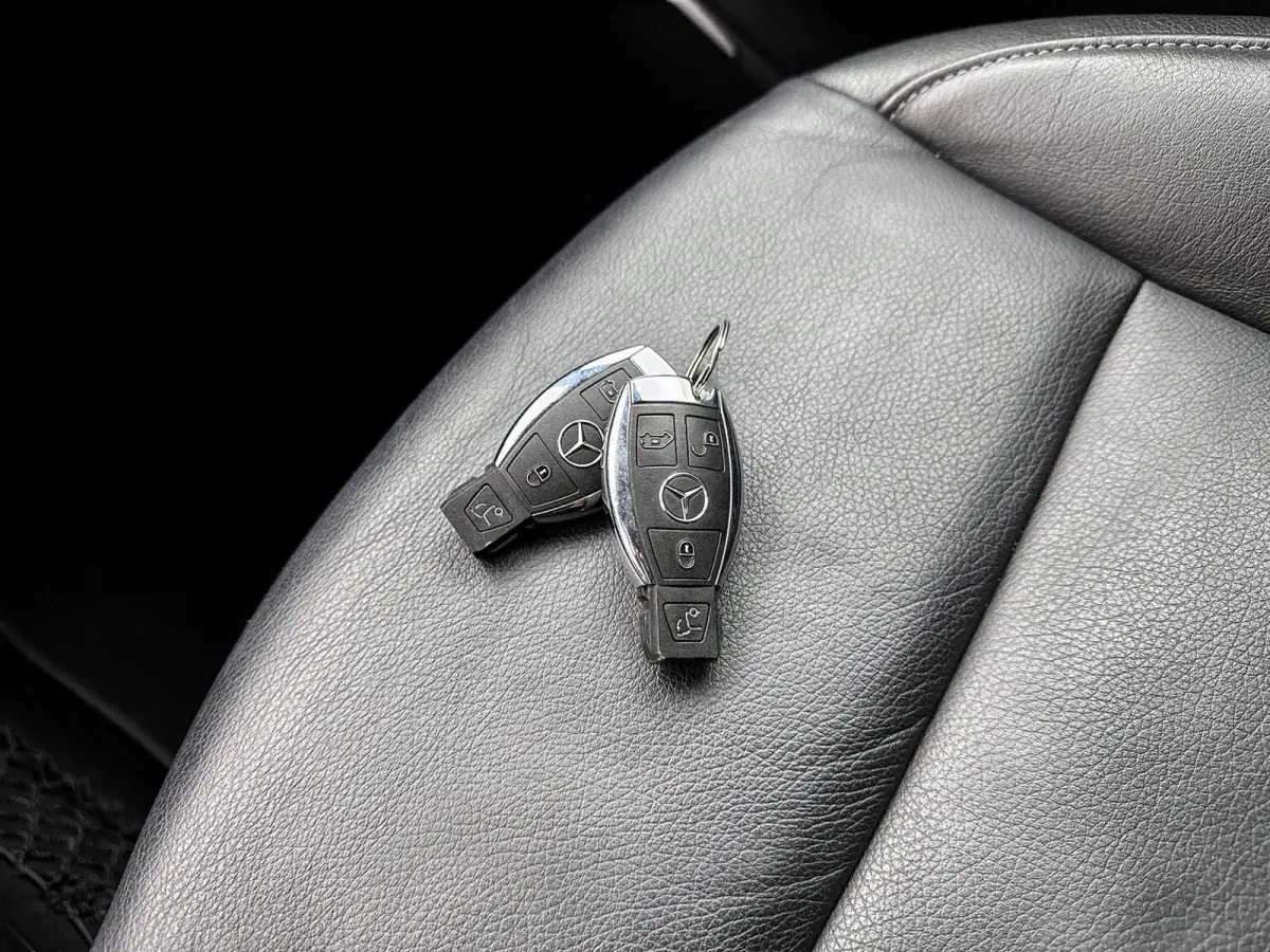 300d Lang Avantgarde Edition AMG line Rolstoelauto Marge (BTW & BPM vrij) Rolstoellift Burmester audio Navigatie Camera Rolstoel