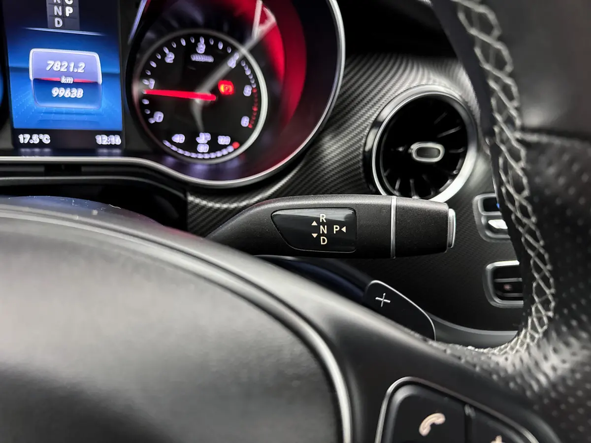 300d Lang Avantgarde Edition AMG line Rolstoelauto Marge (BTW & BPM vrij) Rolstoellift Burmester audio Navigatie Camera Rolstoel