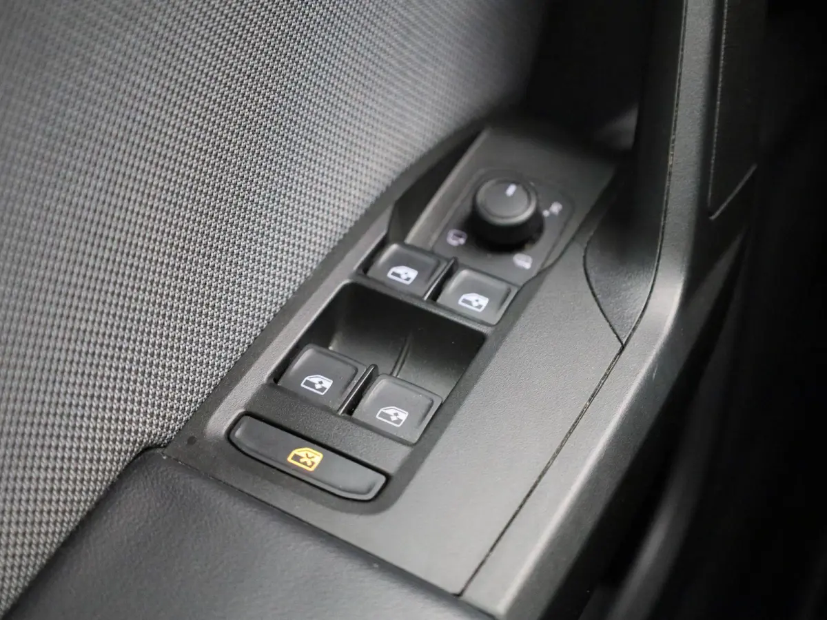 1.0 TSI 90 Move! | Cruise Control | Virtual cockpit  |Keyless | Climate Control | Apple Carplay/Android Auto |