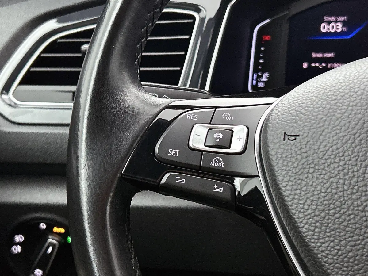 1.5 TSI Sport | 150 PK | Apple Carplay / Android Auto | Cruise Control Adaptief | Trekhaak | Digital Cockpit PRO | Climatronic (Automatische Airco) | Parkeersensoren |