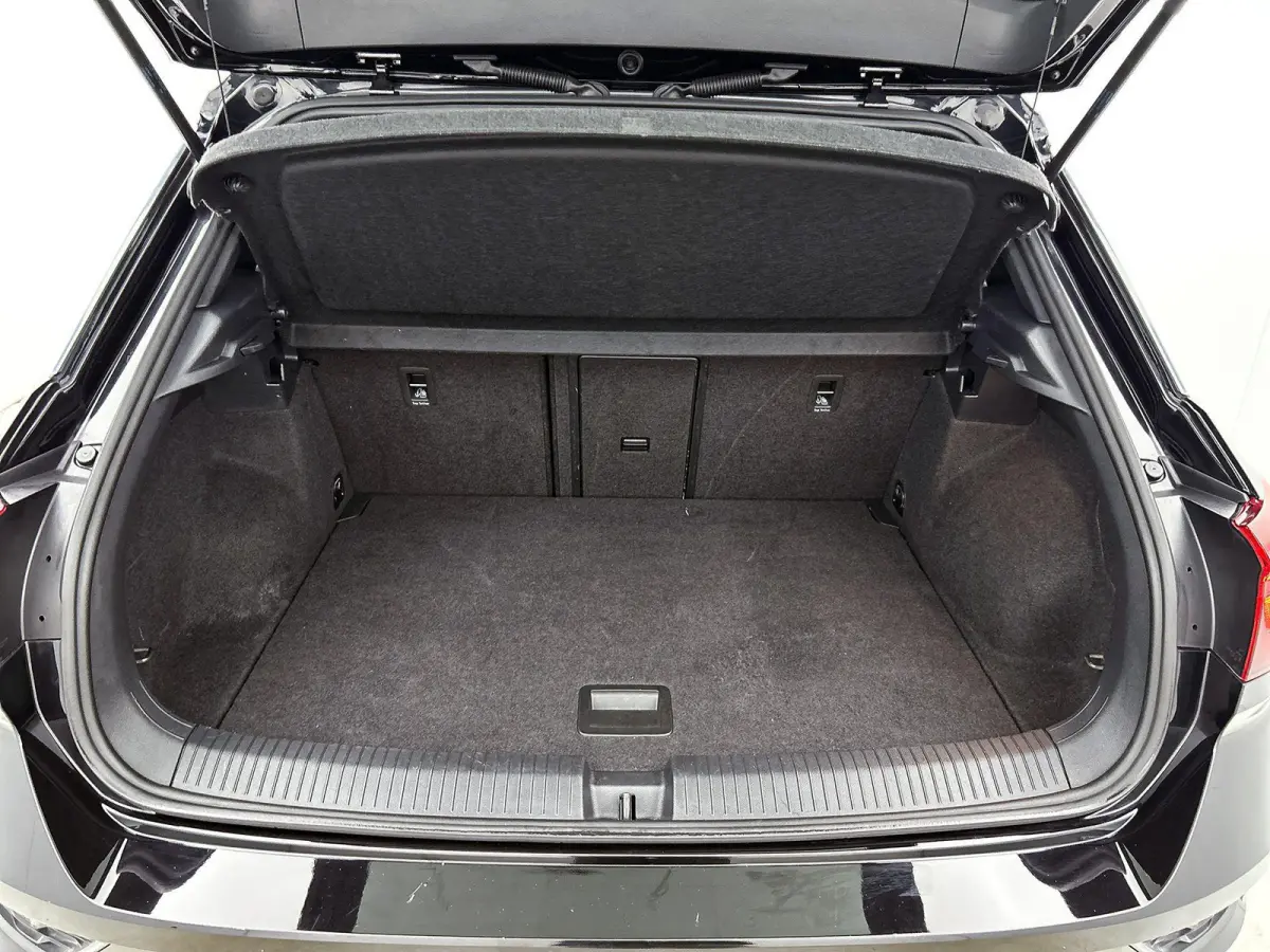 1.5 TSI Sport | 150 PK | Apple Carplay / Android Auto | Cruise Control Adaptief | Trekhaak | Digital Cockpit PRO | Climatronic (Automatische Airco) | Parkeersensoren |