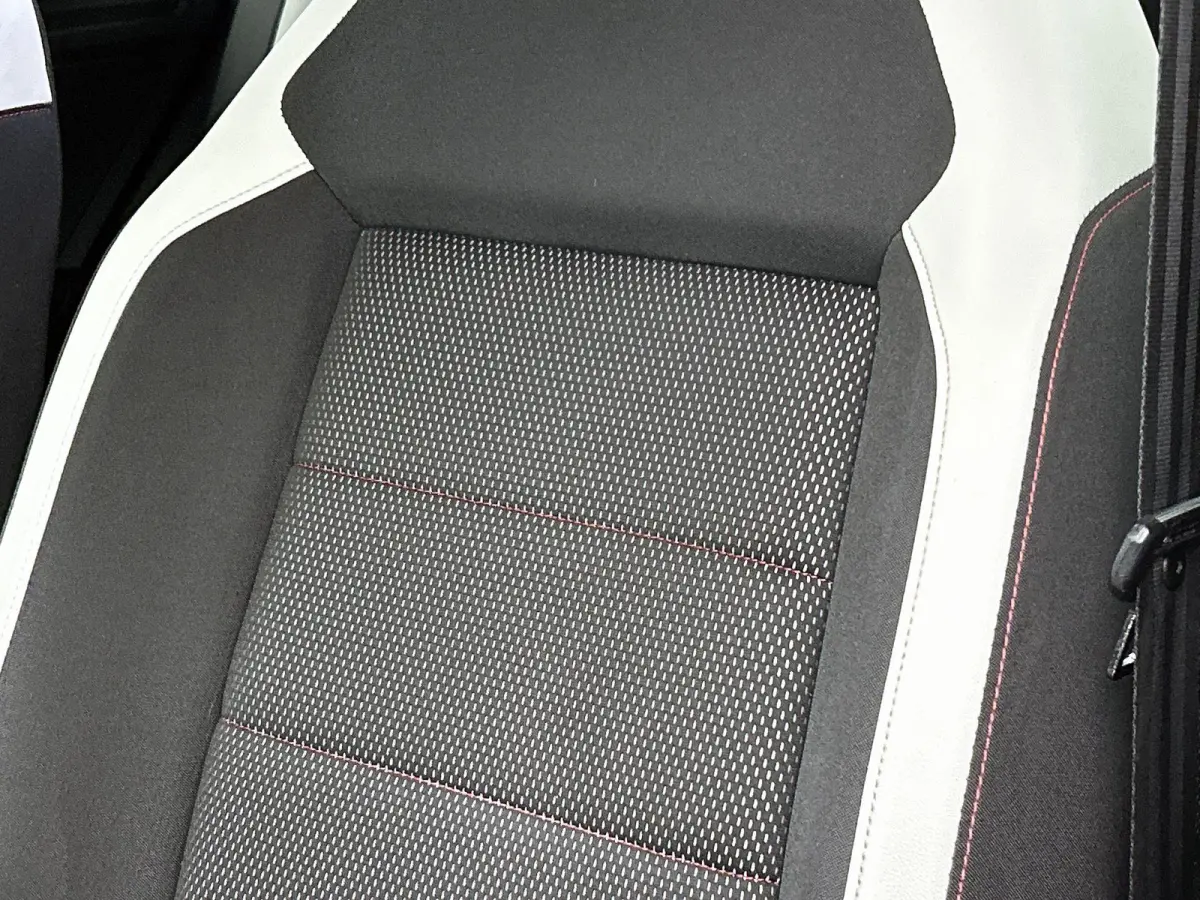 1.5 TSI Sport | 150 PK | Apple Carplay / Android Auto | Cruise Control Adaptief | Trekhaak | Digital Cockpit PRO | Climatronic (Automatische Airco) | Parkeersensoren |