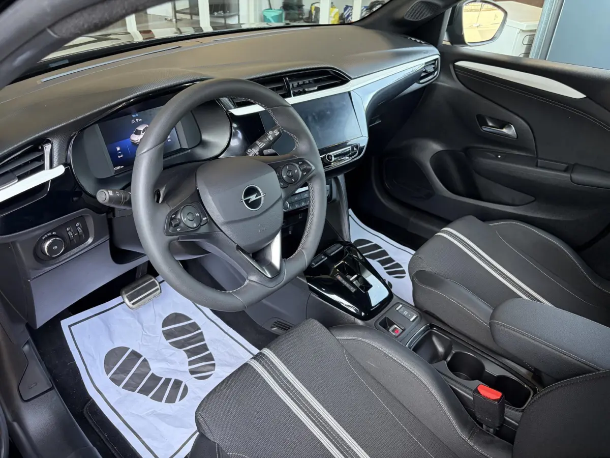 1.2 Turbo Hybrid GS | Airco | Carplay | Fabrieksgarantie | Dodehoek | Cruise | Parkeersensoren | Camera | Hybride rijden | Mooie auto!!