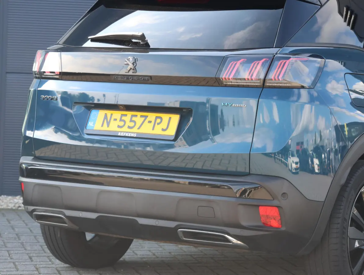 1.6 HYbrid 225 GT 1e eigenaar | Elektrisch Panorama dak | Black Pack | Accu 95% | Camera | 18" LMV | Apple Carplay & Android Auto
