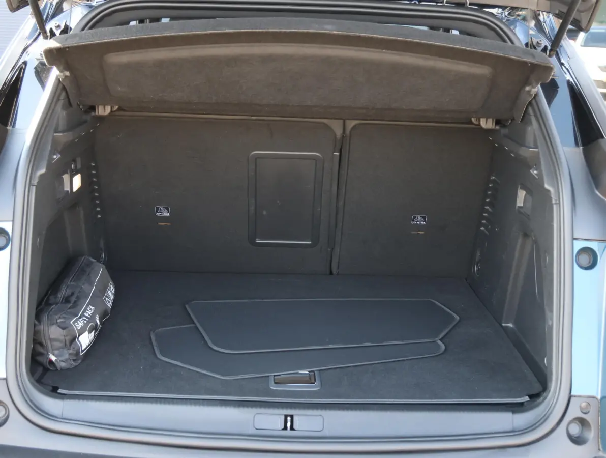1.6 HYbrid 225 GT 1e eigenaar | Elektrisch Panorama dak | Black Pack | Accu 95% | Camera | 18" LMV | Apple Carplay & Android Auto