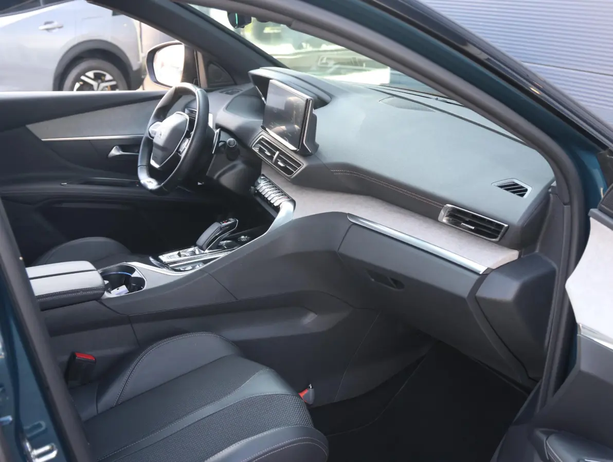 1.6 HYbrid 225 GT 1e eigenaar | Elektrisch Panorama dak | Black Pack | Accu 95% | Camera | 18" LMV | Apple Carplay & Android Auto