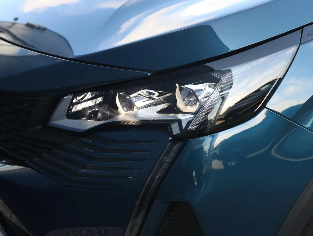 1.6 HYbrid 225 GT 1e eigenaar | Elektrisch Panorama dak | Black Pack | Accu 95% | Camera | 18" LMV | Apple Carplay & Android Auto