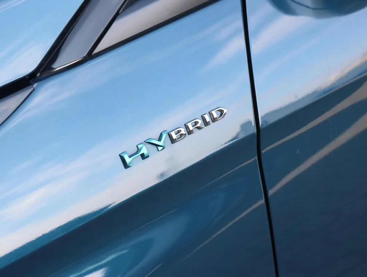 1.6 HYbrid 225 GT 1e eigenaar | Elektrisch Panorama dak | Black Pack | Accu 95% | Camera | 18" LMV | Apple Carplay & Android Auto