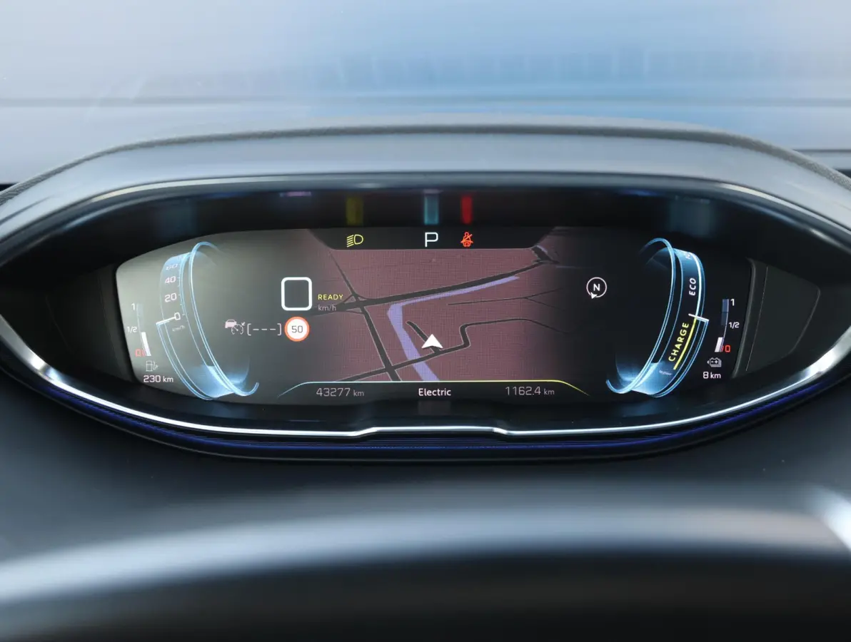 1.6 HYbrid 225 GT 1e eigenaar | Elektrisch Panorama dak | Black Pack | Accu 95% | Camera | 18" LMV | Apple Carplay & Android Auto