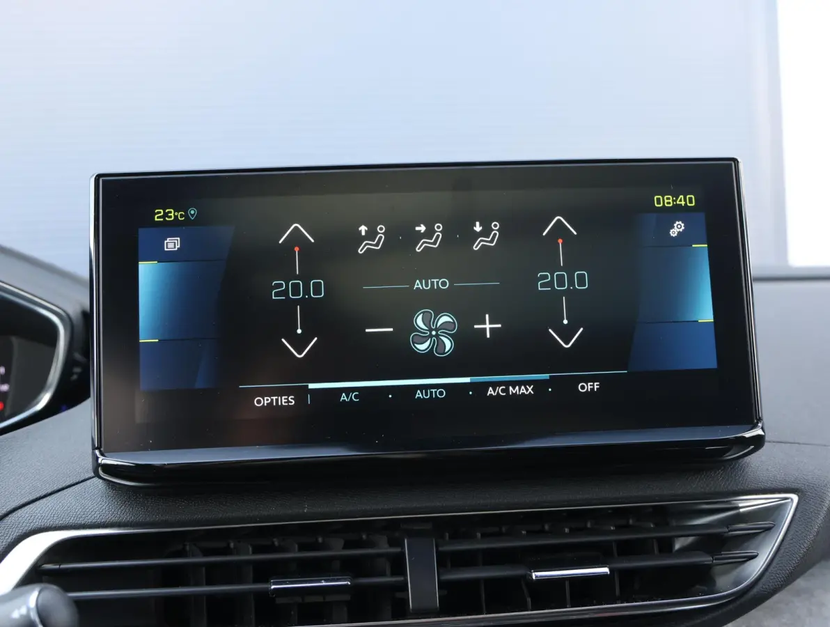 1.6 HYbrid 225 GT 1e eigenaar | Elektrisch Panorama dak | Black Pack | Accu 95% | Camera | 18" LMV | Apple Carplay & Android Auto