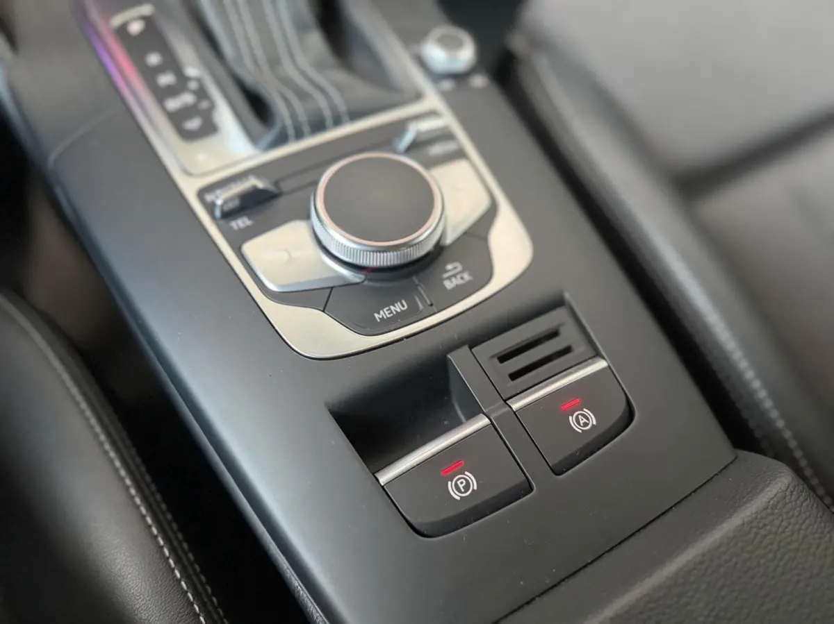 30 TFSI S-LINE | BLACK PAKKET | NAP | TREKHAAK