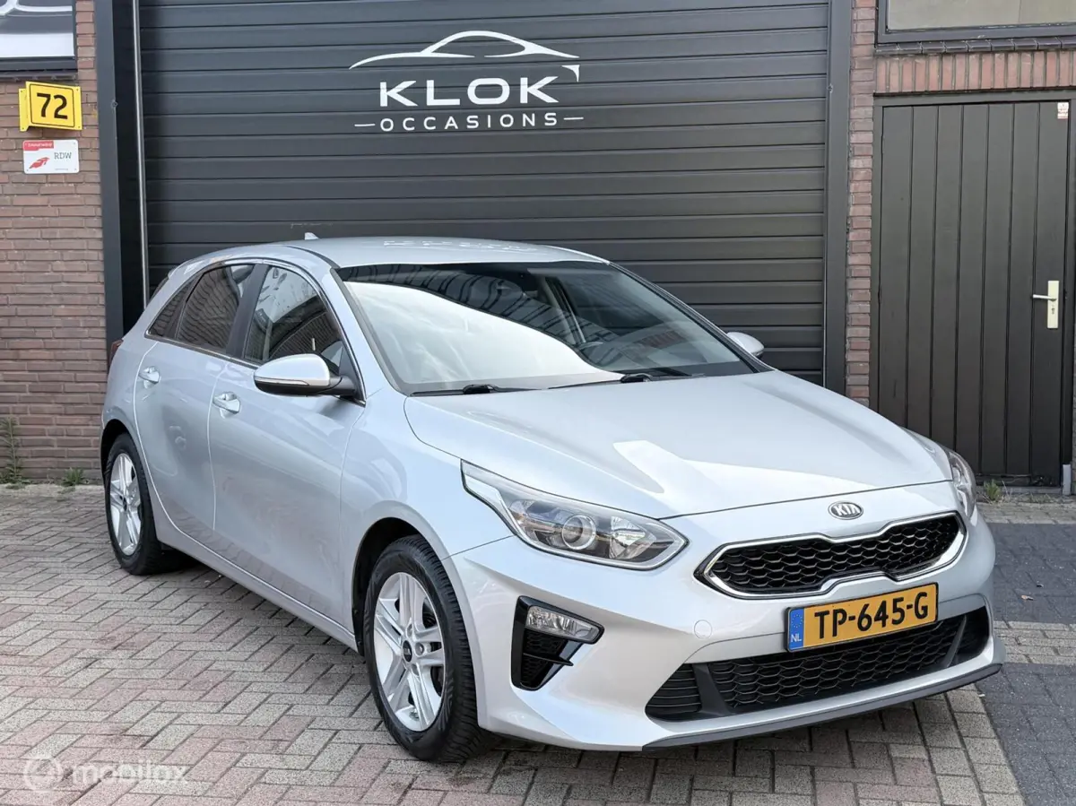 1.0 T-GDi DynamicLine Camera Cruise Dealeronderhoud